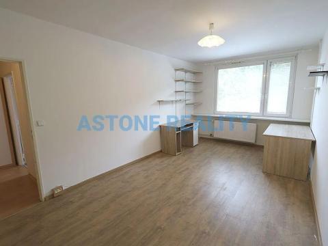 Pronájem bytu 2+kk, Praha - Kobylisy, Šimůnkova, 53 m2