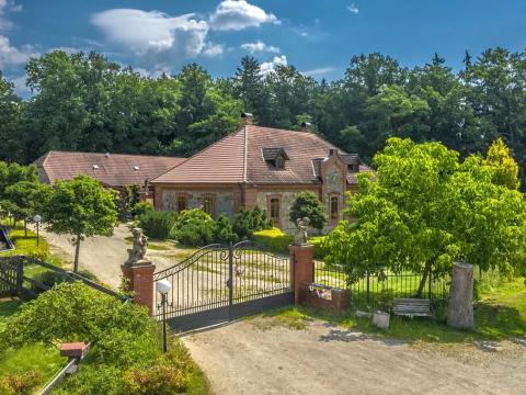Prodej zemědělské usedlosti, Bošilec, 610 m2