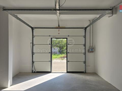 Pronájem garáže, Újezdec, 39 m2
