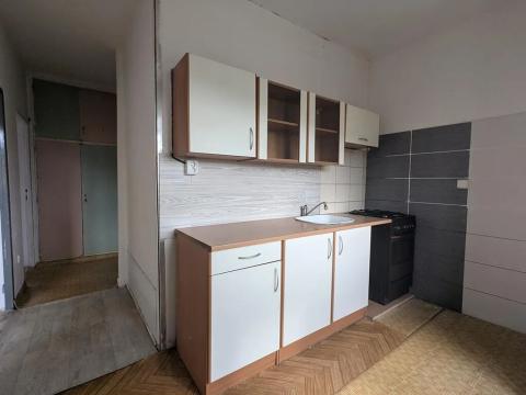 Pronájem bytu 2+1, Most, Jaroslava Vrchlického, 56 m2