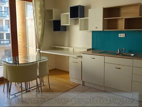 Pronájem bytu 2+kk, Praha - Dejvice, Lindleyova, 50 m2