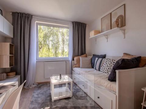 Pronájem bytu 1+kk, Praha - Vršovice, Kubánské náměstí, 19 m2