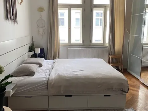 Pronájem bytu 2+1, Praha - Nové Město, Na hrádku, 65 m2