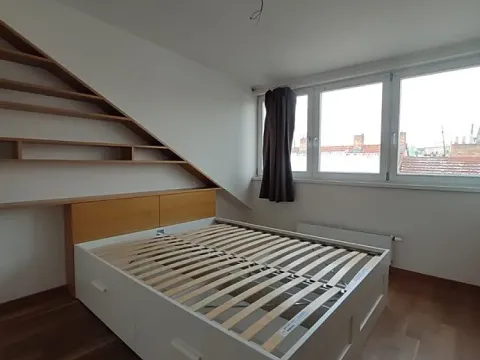 Pronájem bytu 3+1, Praha - Vyšehrad, Neklanova, 85 m2