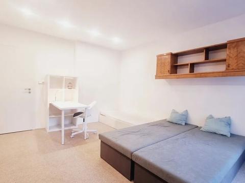 Pronájem bytu 2+kk, Brno, Berkova, 44 m2