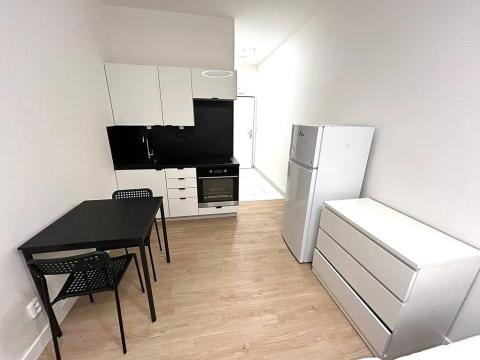 Pronájem bytu 1+kk, Praha - Vysočany, Poděbradská, 26 m2