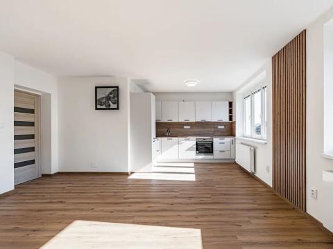 Pronájem bytu 4+kk, Benešov, Vlašimská, 109 m2