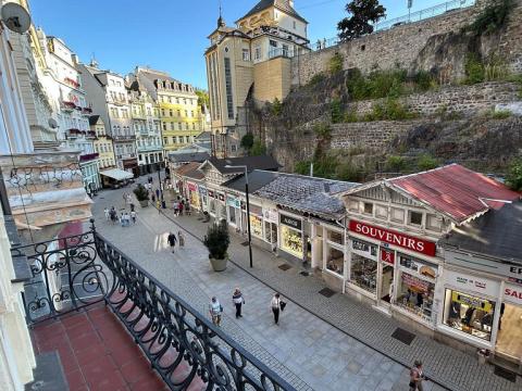 Pronájem bytu 3+1, Karlovy Vary, Lázeňská, 120 m2
