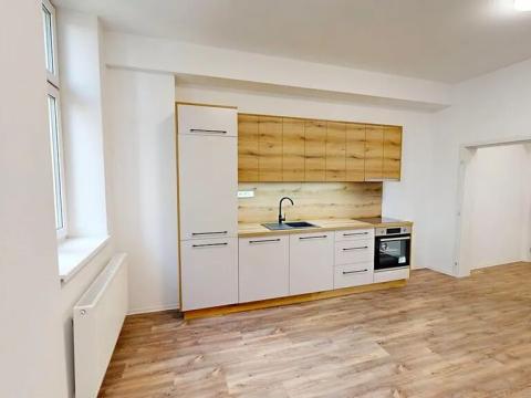 Pronájem bytu 2+kk, Žirovnice, Havlíčkovo náměstí, 39 m2