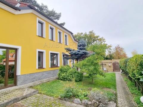 Pronájem bytu 1+kk, Praha - Řepy, Žalanského, 40 m2