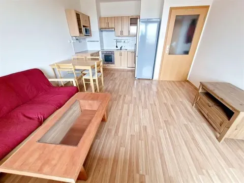 Pronájem bytu 2+kk, Praha - Vokovice, Půlkruhová, 52 m2