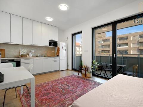 Pronájem bytu 1+kk, Brno, Bratislavská, 28 m2