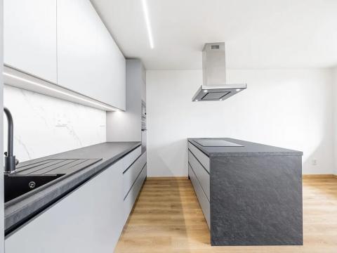 Prodej bytu 3+kk, Praha - Kobylisy, Mirovická, 74 m2