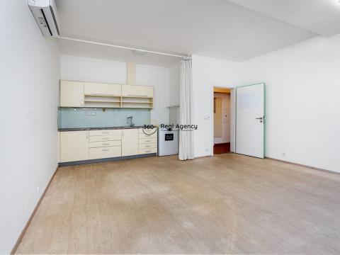 Prodej bytu 2+kk, Praha - Hlubočepy, Geologická, 47 m2