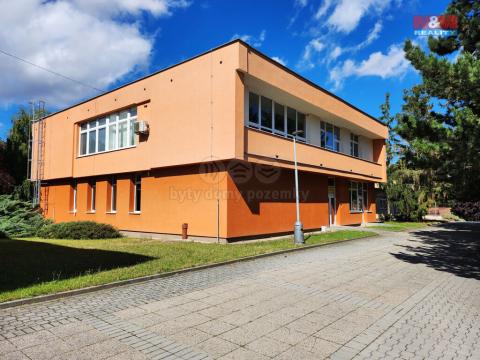 Prodej komerční nemovitosti, Louny, Školní, 44 m2