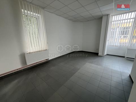 Pronájem kanceláře, Třinec - Lyžbice, nám. Svobody, 61 m2