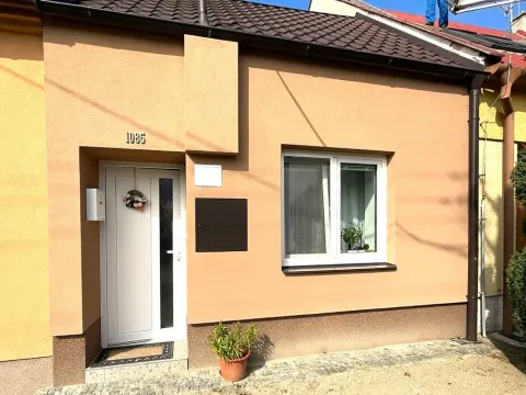 Prodej rodinného domu, Uherský Brod, Kučerovo nám., 41 m2