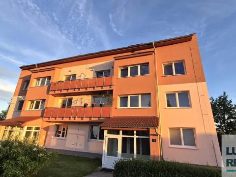 Prodej bytu 2+kk, Praha - Horní Počernice, V javorech, 42 m2