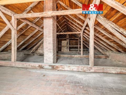 Prodej půdního prostoru, Kladno - Kročehlavy, Dělnická, 100 m2