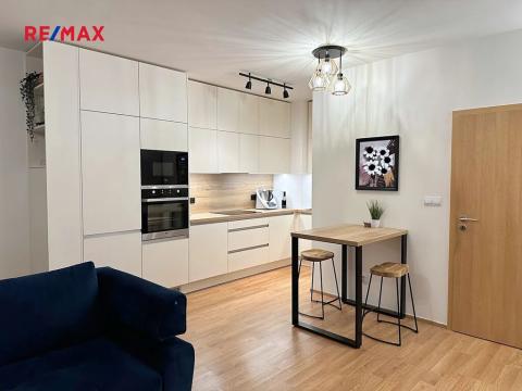 Pronájem bytu 3+kk, Praha - Čakovice, Bermanova, 78 m2