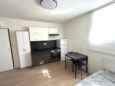 Pronájem bytu 1+kk, Praha - Hloubětín, Konzumní, 20 m2