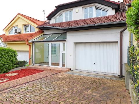 Pronájem rodinného domu, Praha - Dolní Chabry, Velemínská, 107 m2