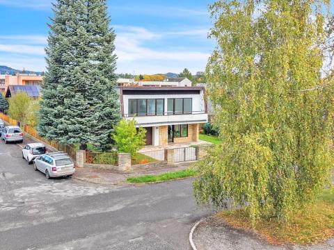 Pronájem rodinného domu, Jičín, J. Š. Kubína, 204 m2