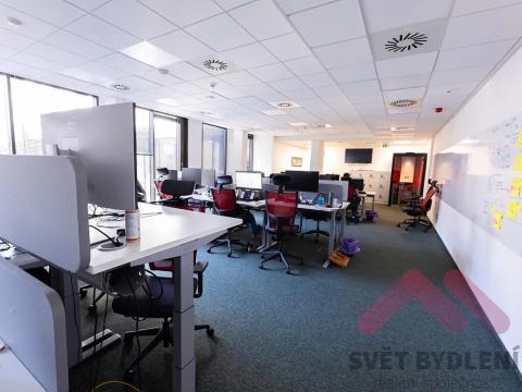 Pronájem kanceláře, Praha - Karlín, Sokolovská, 289 m2