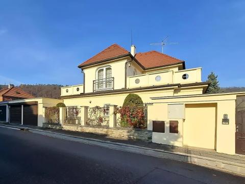 Pronájem vily, Černošice, V Horce, 300 m2