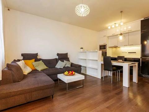 Prodej bytu 2+kk, Praha - Kyje, Farkašova, 48 m2