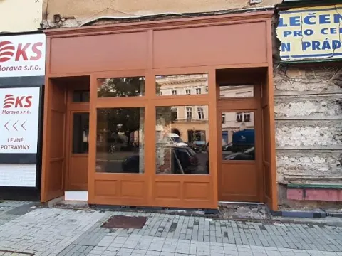 Pronájem obchodního prostoru, Prostějov, Žižkovo nám., 18 m2