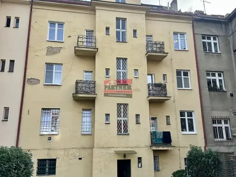 Prodej podílu rodinného domu, Praha - Hloubětín, Poděbradská, 645 m2