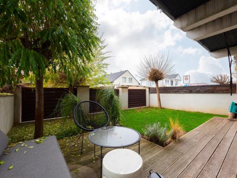 Prodej bytu 2+kk, Veleň - Mírovice, Polní, 49 m2