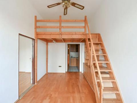 Pronájem bytu 3+kk, Praha - Žižkov, Lupáčova, 57 m2