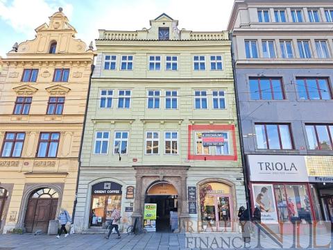 Pronájem obchodního prostoru, Plzeň, náměstí Republiky, 78 m2