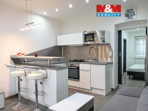 Pronájem bytu 1+1, Karlovy Vary - Dvory, 28 m2