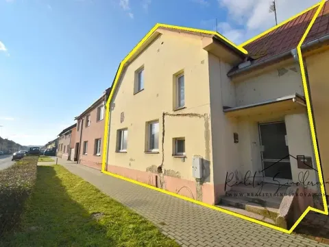 Prodej bytu 3+1, Chropyně, Hrad, 89 m2