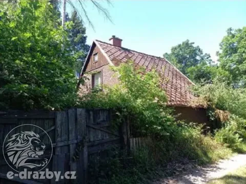 Dražba chaty, Hradec Králové, K Chatám, 97 m2