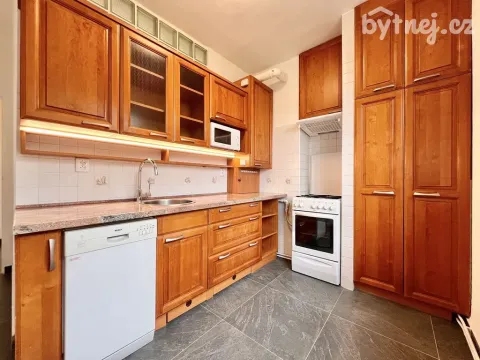 Pronájem bytu 2+1, Kuřim, Jungmannova, 57 m2