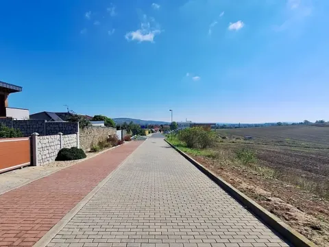 Prodej pozemku pro bydlení, Hrušovany u Brna, Pod Střediskem, 988 m2