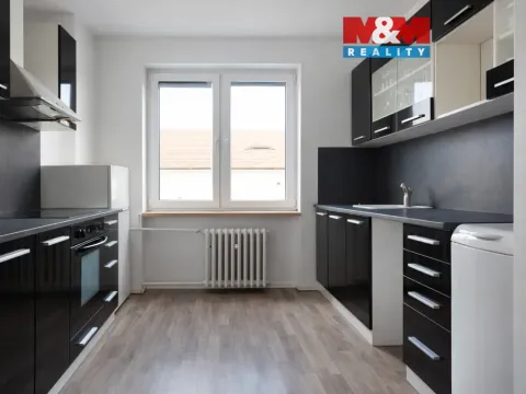 Prodej bytu 3+1, Podbořany - Letov, 75 m2