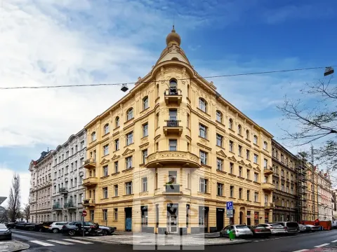 Prodej obchodního prostoru, Praha - Smíchov, Zborovská, 186 m2