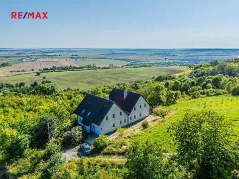 Prodej rodinného domu, Vinařice, 191 m2