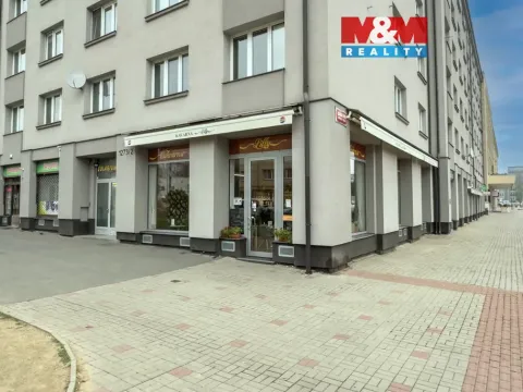 Prodej obchodního prostoru, Praha - Vršovice, Kubánské náměstí, 133 m2