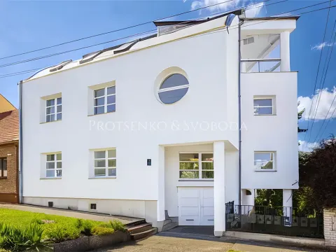 Prodej vícegeneračního domu, Křižanov, Benešovo náměstí, 530 m2