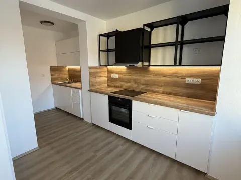 Pronájem bytu 3+1, Boskovice, Velenova, 100 m2