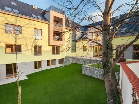 Pronájem bytu 3+kk, Praha - Prosek, U proseckého kostela, 100 m2