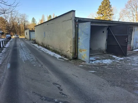 Pronájem garáže, Hradec Králové, Severní, 22 m2