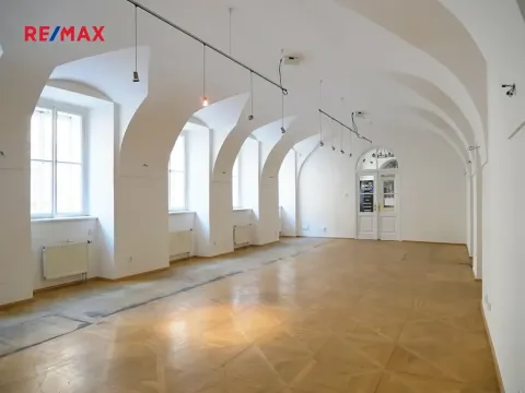 Pronájem obchodního prostoru, Praha - Malá Strana, Karmelitská, 115 m2