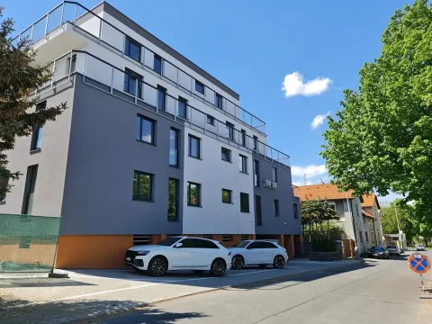 Pronájem bytu 2+kk, Kladno, Vrchlického, 80 m2